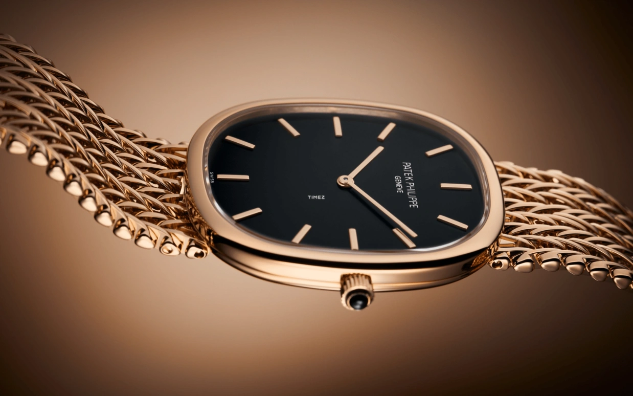 Patek Philippe,Golden Ellipse 34.50x39.50mm,34.50x39.50mm,Rose Gold,Black,Automatic,48hours,In-house Caliber,5738,5738/1R-001