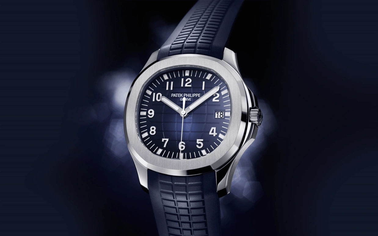 Patek Philippe,Aquanaut 42.20mm,42.20mm,White Gold,Blue,Automatic,45hours,In-house Caliber,Lisandro Martínez,Harry Kane,JJ Lin,5168G,5168G-001