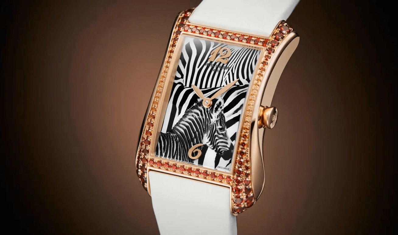 Patek Philippe,Gondolo 28.60x40.85mm,28.60x40.85mm,Rose Gold,Dual,Black,White,Quartz,In-house Caliber,Sapphire,Crystal Glass,4962,4962/200R-010