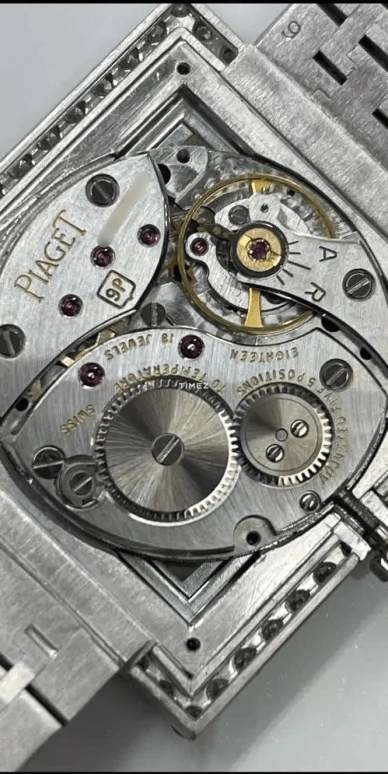 Piaget,Other 27mm,27mm,White Gold,Green,Handwound,Sapphire,Crystal Glass,Square,9209A67