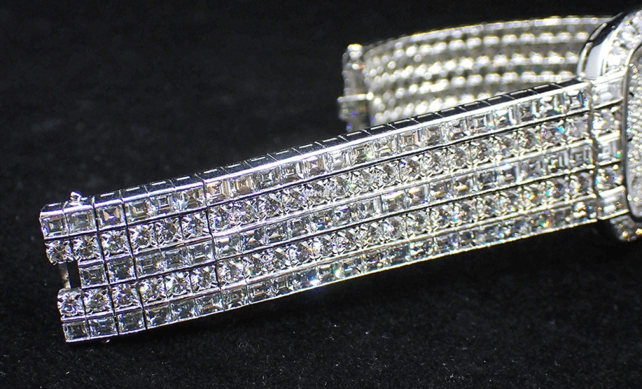 Piaget,Other 32mm,32mm,White Gold,Silver,Sapphire,Cushion,9741H66