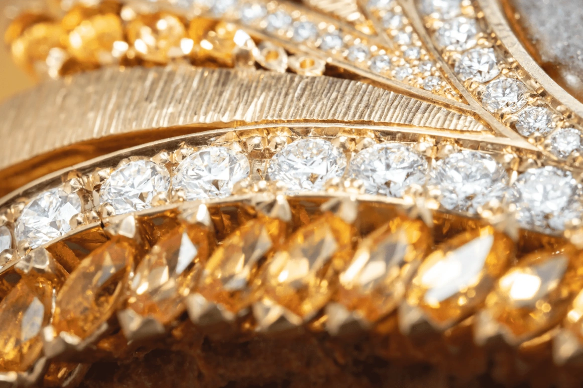 Piaget,High Jewellery 22.90x27.90mm,22.90x27.90mm,Rose Gold,Gold,Quartz,Sapphire,Crystal Glass,G0A48170