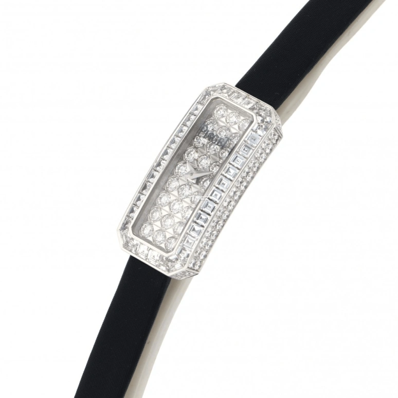Piaget,Limelight 15x31mm,15x31mm,White Gold,Silver White,Quartz,In-house Caliber,Sapphire,Crystal Glass,G0A39201