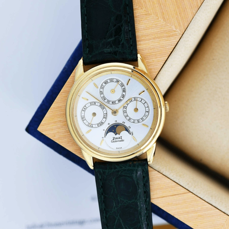 Piaget,Gouverneur 33mm,33mm,Yellow Gold,Silver White,Automatic,Moonphase,Month,Date,Day,Sapphire,Crystal Glass,Round,15958