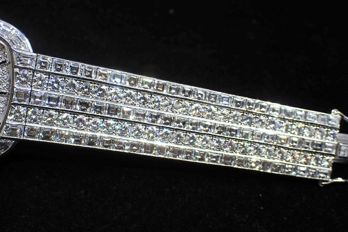 Piaget,Other 32mm,32mm,White Gold,Silver,Sapphire,Cushion,9741H66