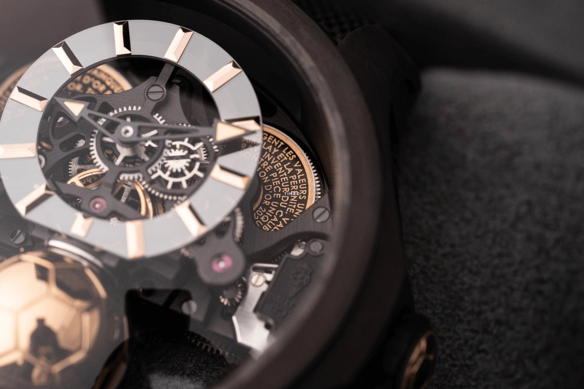 PURNELL,Escape Legend 48x19mm,48x19mm,Carbon,Skeleton,Handwound,Power Reserve Indicator,Tourbillon,P10BKCN