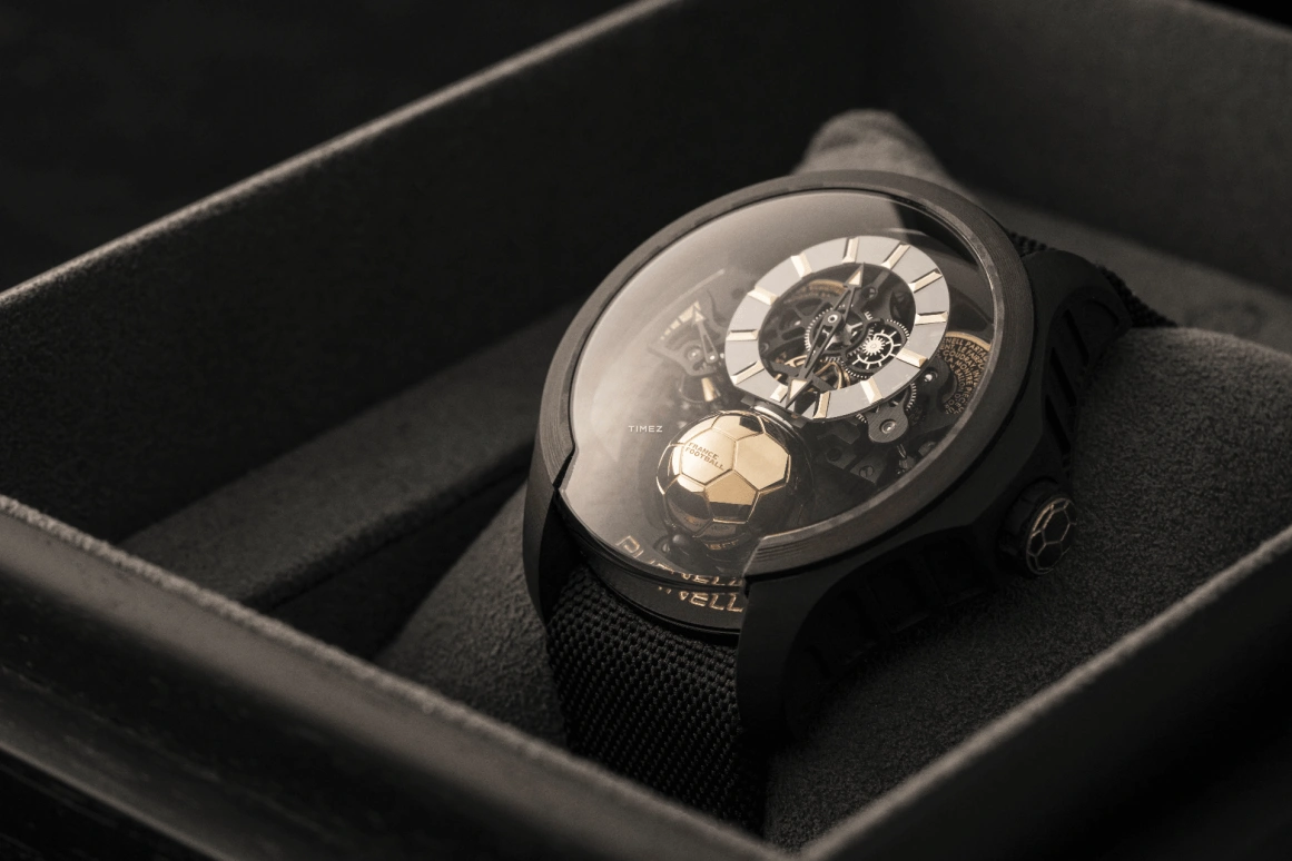 PURNELL,Escape Legend 48x19mm,48x19mm,Carbon,Skeleton,Handwound,Power Reserve Indicator,Tourbillon,P10BKCN