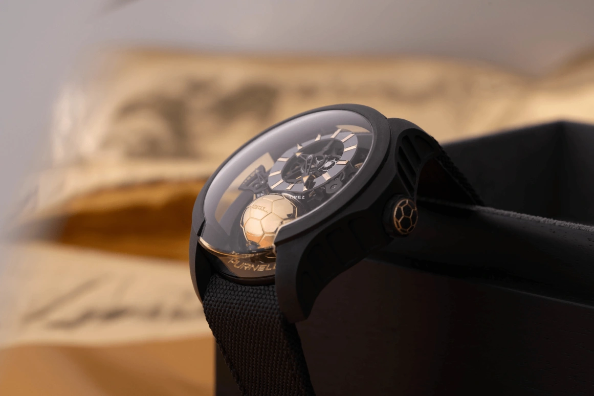 PURNELL,Escape Legend 48x19mm,48x19mm,Carbon,Skeleton,Handwound,Power Reserve Indicator,Tourbillon,P10BKCN