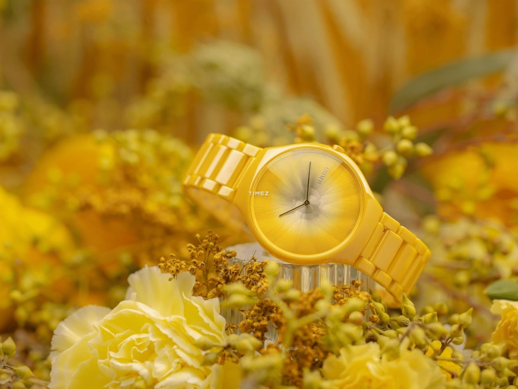 Rado,True Thinline 39mm,39mm,Ceramic,Gradient,Yellow,Quartz,In-house Caliber,Sapphire,Crystal Glass,R27122252