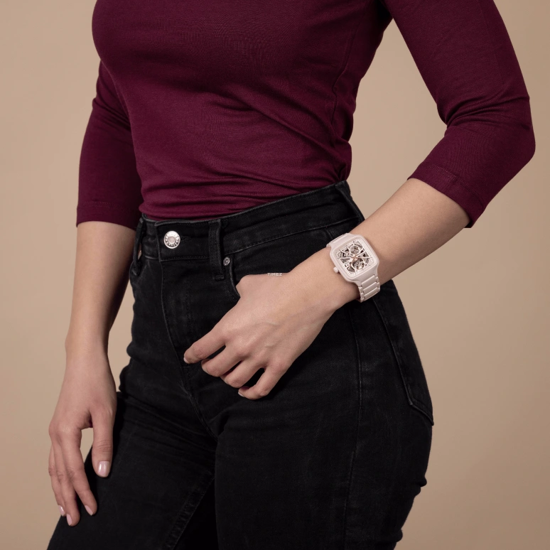 Rado,True Square 38mm,38mm,Ceramic,Pink,Automatic,In-house Caliber,Sapphire,R27123012