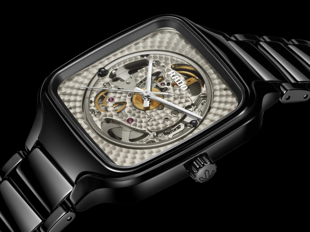 Rado,True Square 38mm,38mm,Ceramic,Grey,Automatic,In-house Caliber,Sapphire,Crystal Glass,R27086172
