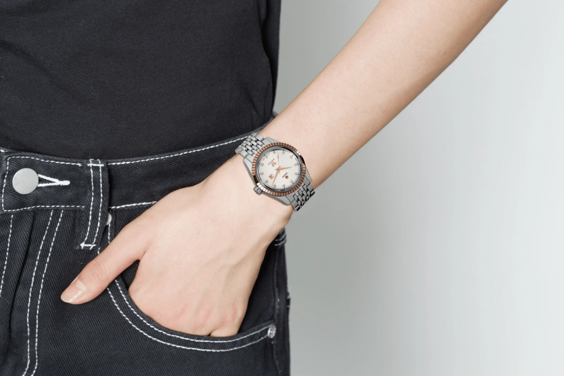 Rado,Tradition 35mm,35mm,Stainless Steel,White,Automatic,38hours,Sapphire,R33102903