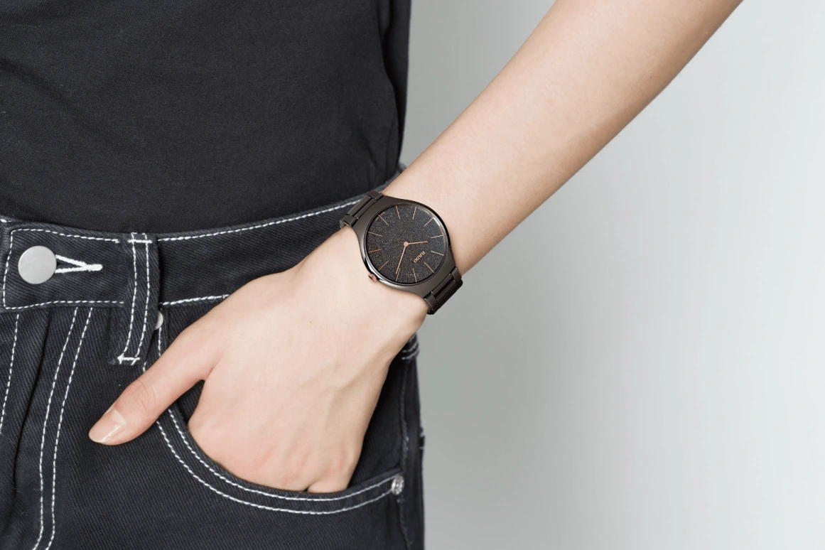 Rado,True Thinline 39mm,39mm,Ceramic,Brown,Black,Quartz,In-house Caliber,Sapphire,Glass,R27004302
