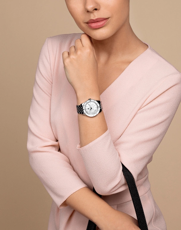 Rado,Captain Cook 37.30mm,37.30mm,Stainless Steel,Silver White,Automatic,Day,Anti-magnetic,R32500013