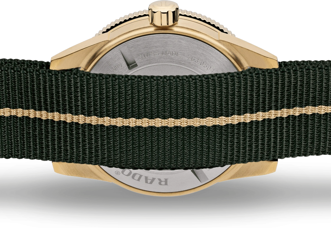 Rado,Captain Cook 42mm,42mm,Bronze,Green,Automatic,Day,In-house Caliber,R32504317