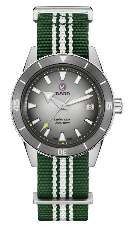 Rado,Captain Cook 39mm,39mm,Stainless Steel,Ceramic,Grey,Automatic,Day,In-house Caliber,R32222108