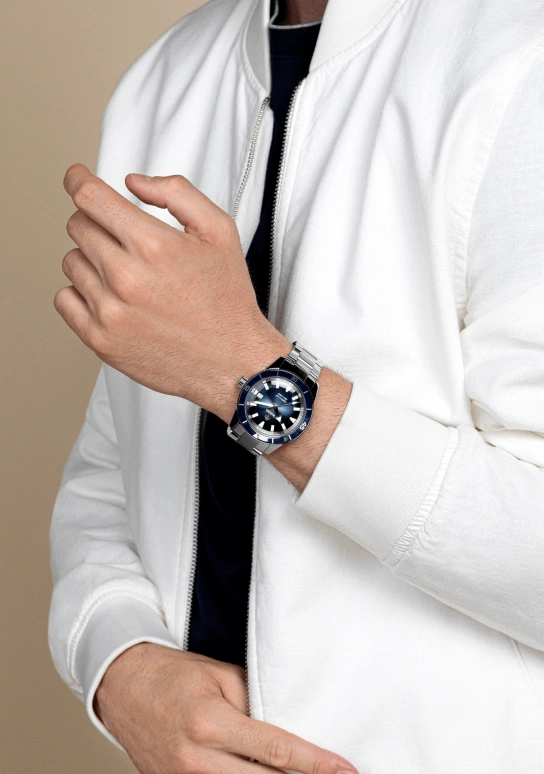 Rado,Captain Cook 42mm,42mm,Ceramic,Stainless Steel,Blue,Automatic,Date,Anti-magnetic,R32105203