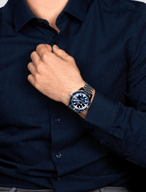 Rado,Captain Cook 42mm,42mm,Ceramic,Stainless Steel,Blue,Automatic,Date,Anti-magnetic,R32505203