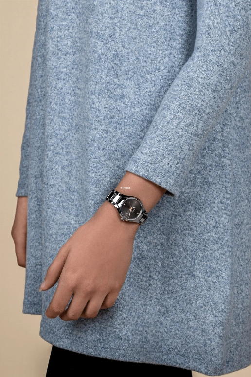 Rado,True Round 30mm,30mm,Ceramic,Black,Quartz,Day,In-house Caliber,R27060712