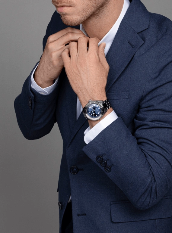 Rado,Captain Cook 43mm,43mm,Ceramic,Blue,Automatic,Day,80hours,R32144202