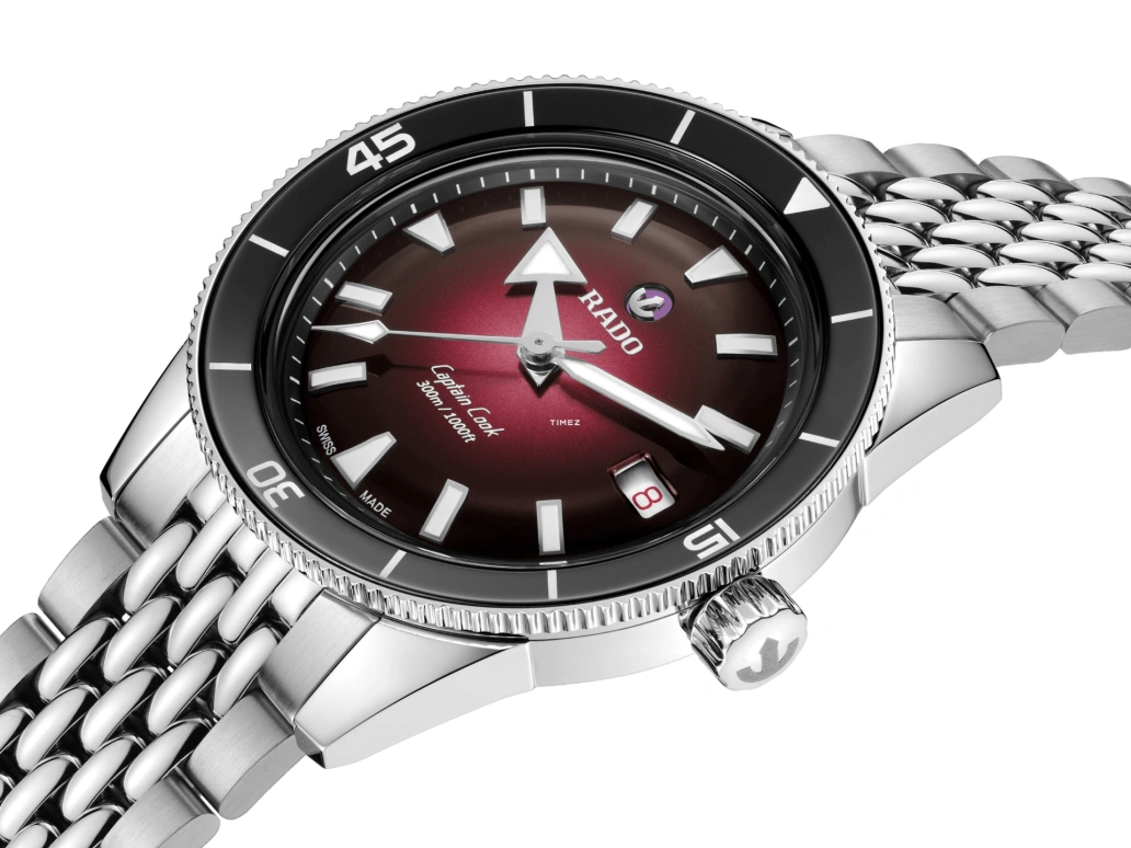 Rado,Captain Cook 39mm,39mm,Stainless Steel,Ceramic,Black,Gradient,Burgundy,Automatic,Day,Anti-magnetic,R32223408
