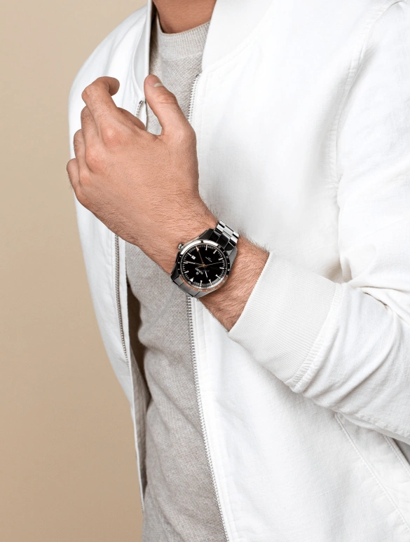 Rado,HyperChrome 44mm,44mm,Stainless Steel,Black,Automatic,Dule Time,In-house Caliber,R32050163