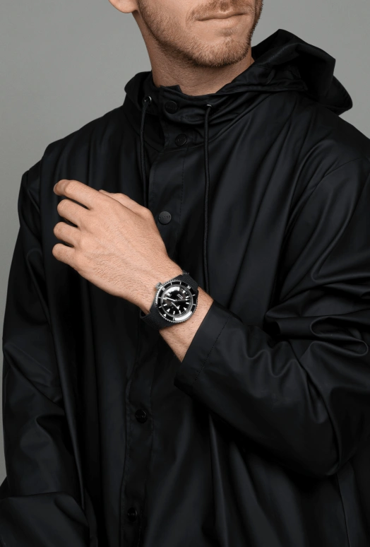 Rado,Captain Cook 43mm,43mm,Ceramic,Black,Automatic,Day,80hours,R32129158