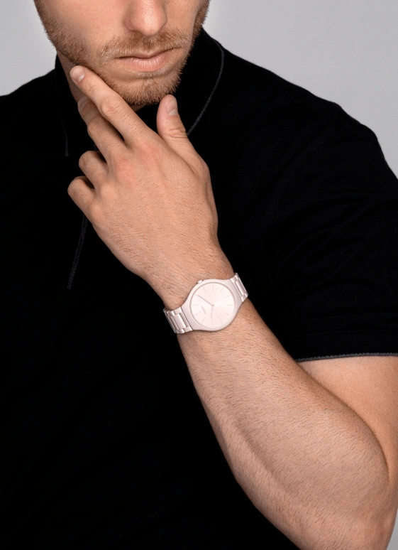 Rado,True Thinline 39mm,39mm,Ceramic,Beige,Quartz,In-house Caliber,Sapphire,Crystal Glass,R27097672
