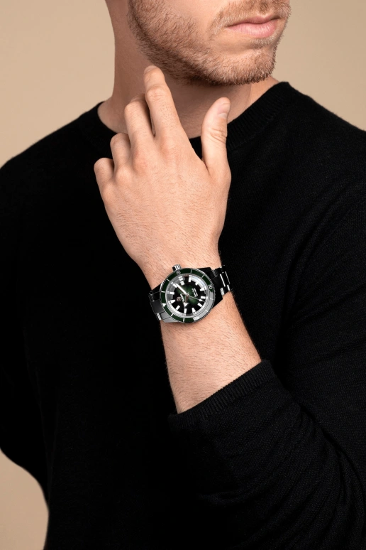 Rado,Captain Cook 42mm,42mm,Ceramic,Stainless Steel,Green,Automatic,Date,Anti-magnetic,R32105313