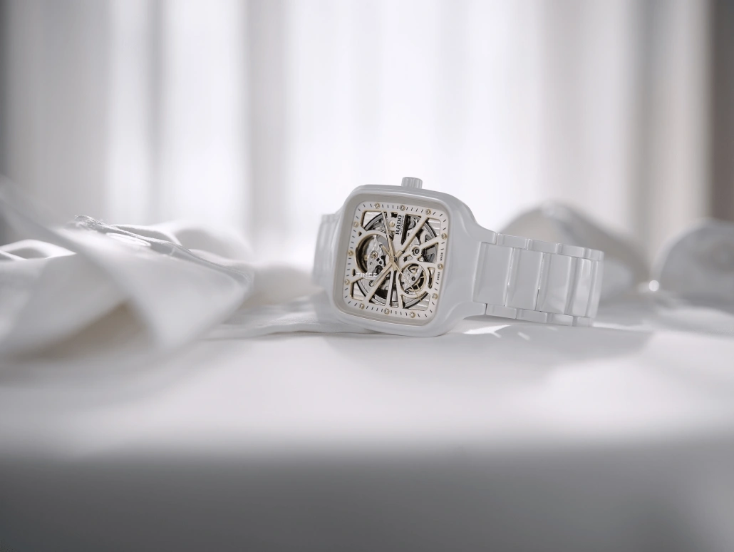 Rado,True Square 38mm,38mm,Ceramic,White,Skeleton,Automatic,80hours,In-house Caliber,R27073702