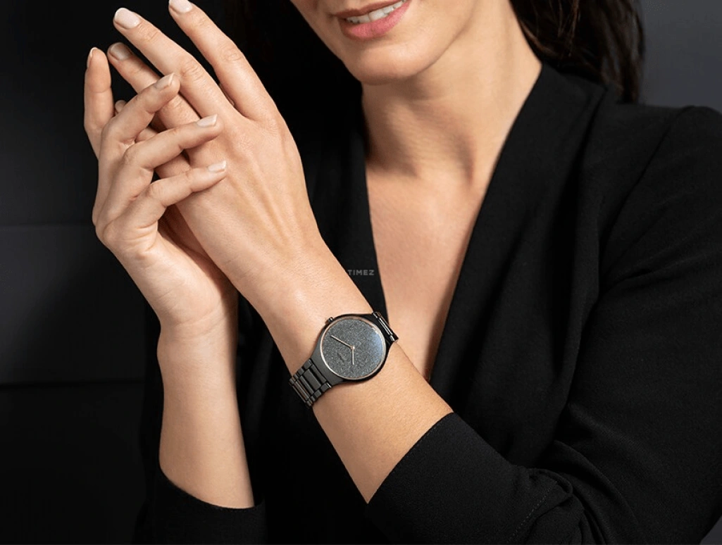 Rado,True Thinline 39mm,39mm,Ceramic,Black,Quartz,In-house Caliber,Sapphire,R27009152