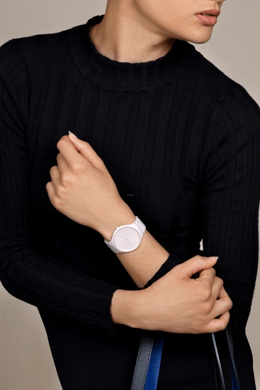 Rado,True Thinline 39mm,39mm,Ceramic,Beige,Quartz,In-house Caliber,Sapphire,Crystal Glass,R27097672