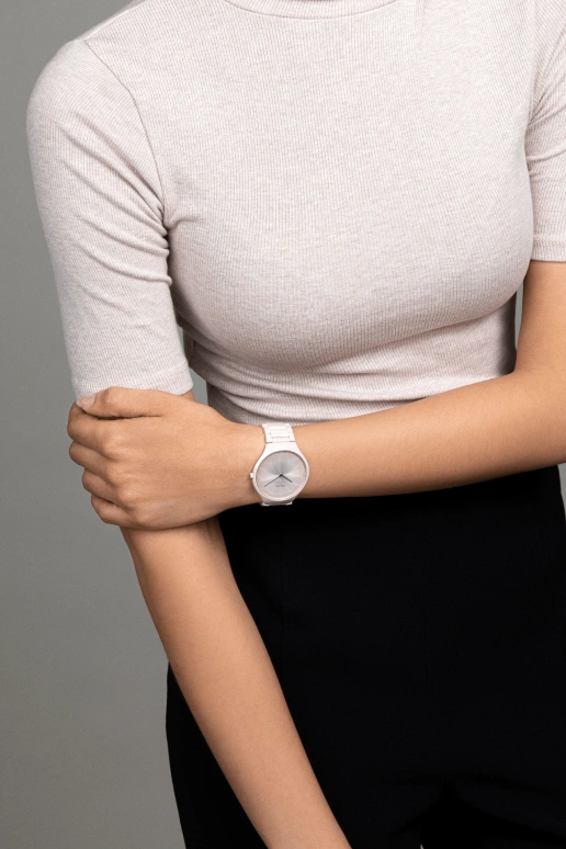 Rado,True Thinline 39mm,39mm,Ceramic,Pink,Quartz,In-house Caliber,Sapphire,Crystal Glass,R27120402