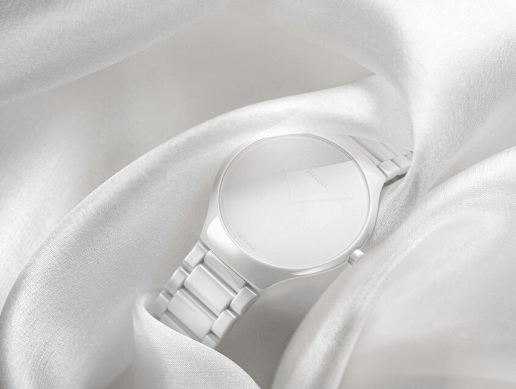 Rado,True Thinline 39mm,39mm,Ceramic,White,Quartz,In-house Caliber,Sapphire,Crystal Glass,R27015012