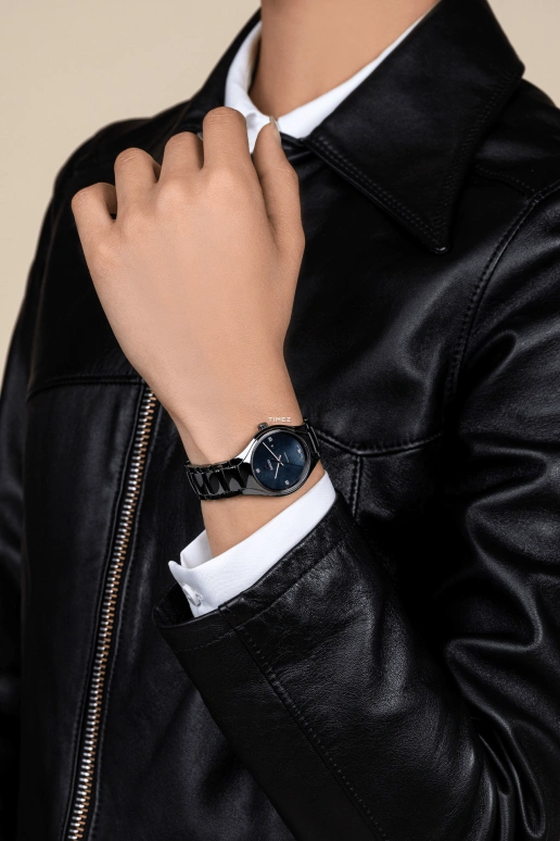 Rado,True Round 30mm,30mm,Ceramic,Blue,Automatic,Day,In-house Caliber,R27243872