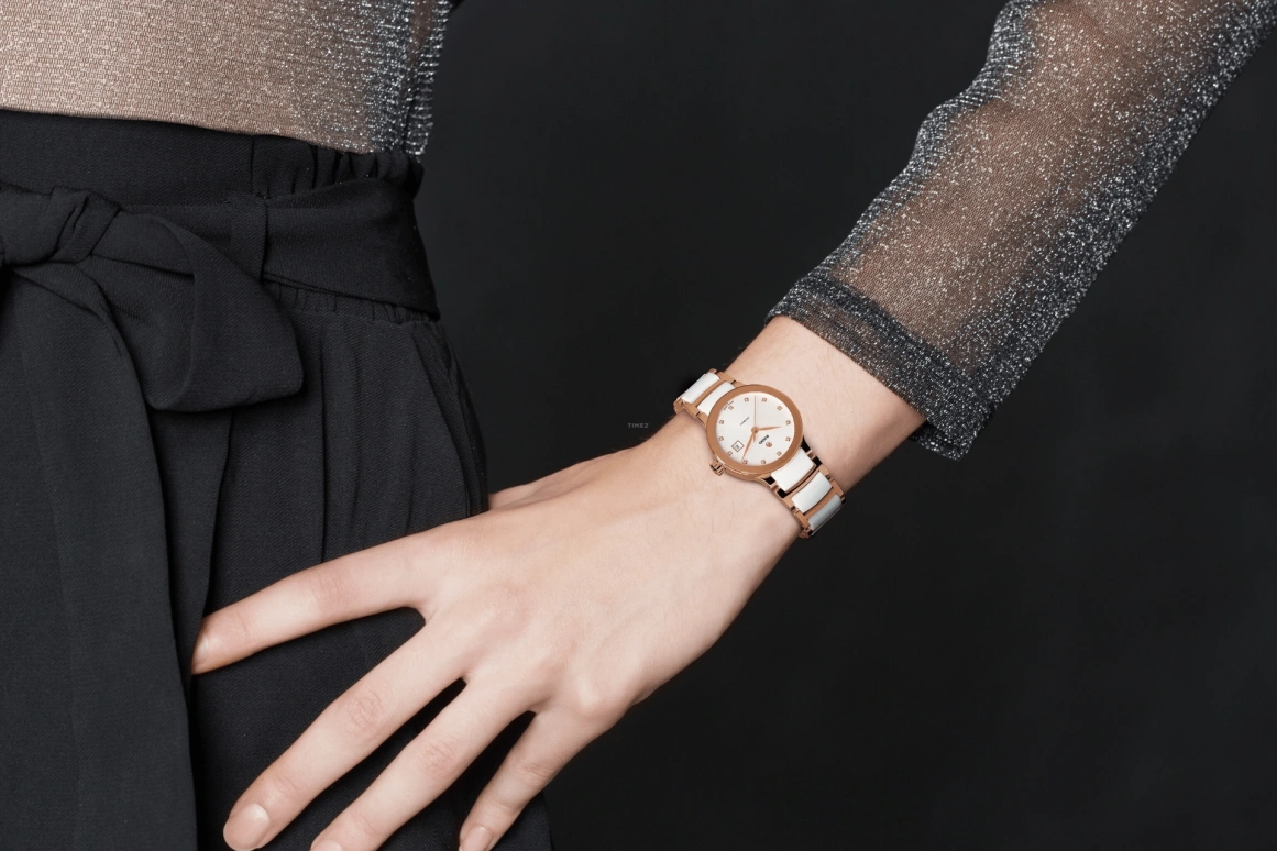 Rado,Centrix 28mm,28mm,Stainless Steel,Silver White,Automatic,38hours,Sapphire,Crystal Glass,R30183742