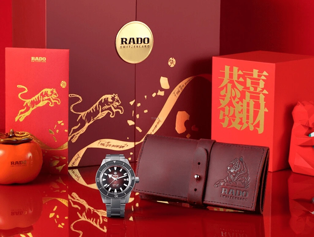 Rado,Captain Cook 42mm,42mm,Stainless Steel,Gradient,Black,In-house Caliber,Sapphire,R32105353