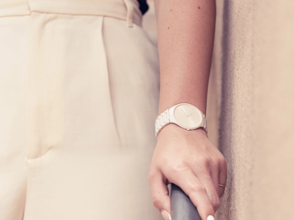 Rado,True Thinline 39mm,39mm,Ceramic,Beige,Quartz,In-house Caliber,Sapphire,Crystal Glass,R27097672