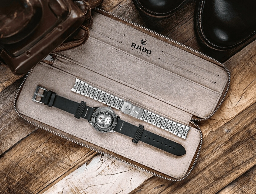 Rado,Captain Cook 37mm,37mm,Stainless Steel,Gradient,Luminous,White,Black,Silver,Green,World Time,跳分,In-house Caliber,R32116158