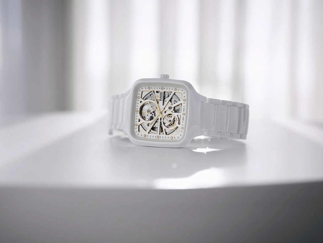 Rado,True Square 38mm,38mm,Ceramic,White,Skeleton,Automatic,80hours,In-house Caliber,R27073702