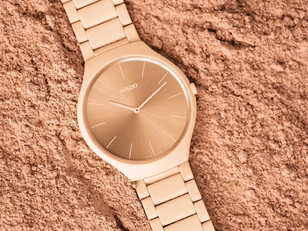 Rado,True Thinline 39mm,39mm,Ceramic,Beige,Quartz,In-house Caliber,Sapphire,Crystal Glass,R27097672
