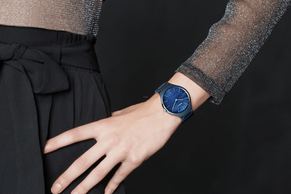 Rado,True Thinline 39mm,39mm,Ceramic,Blue,Quartz,In-house Caliber,Sapphire,Crystal Glass,R27005902