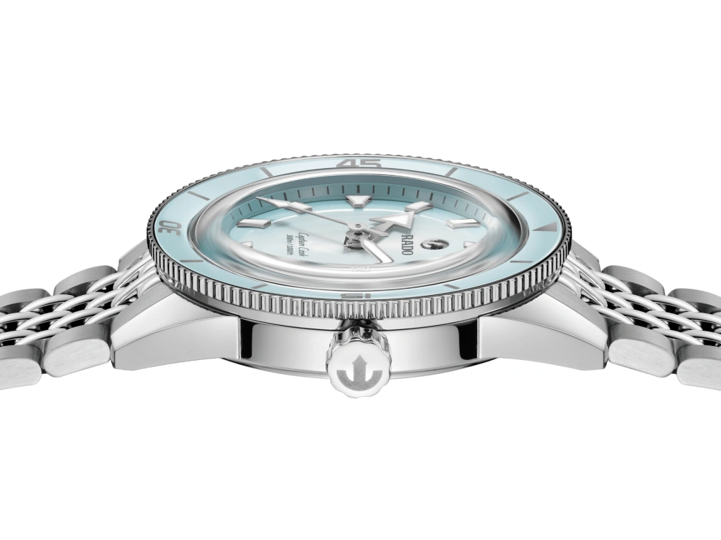 Rado,Captain Cook 39mm,39mm,Stainless Steel,Ceramic,Ice Blue,Quartz,Day,Sapphire,R32223203