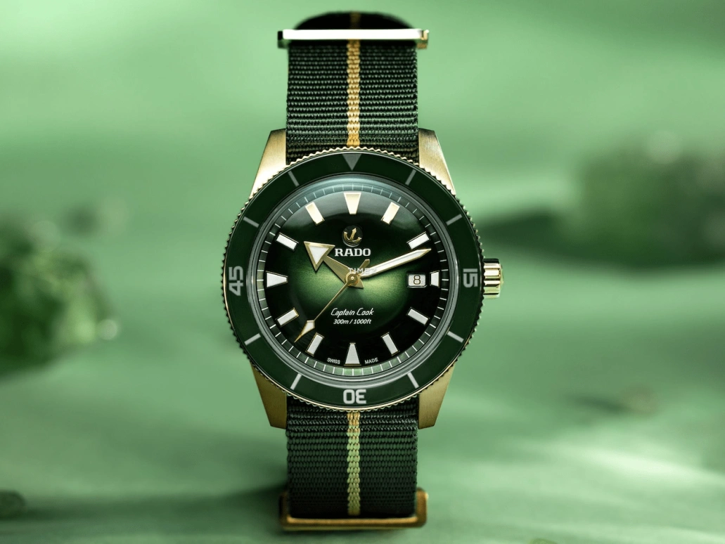 Rado,Captain Cook 42mm,42mm,Bronze,Green,Automatic,Day,In-house Caliber,R32504317
