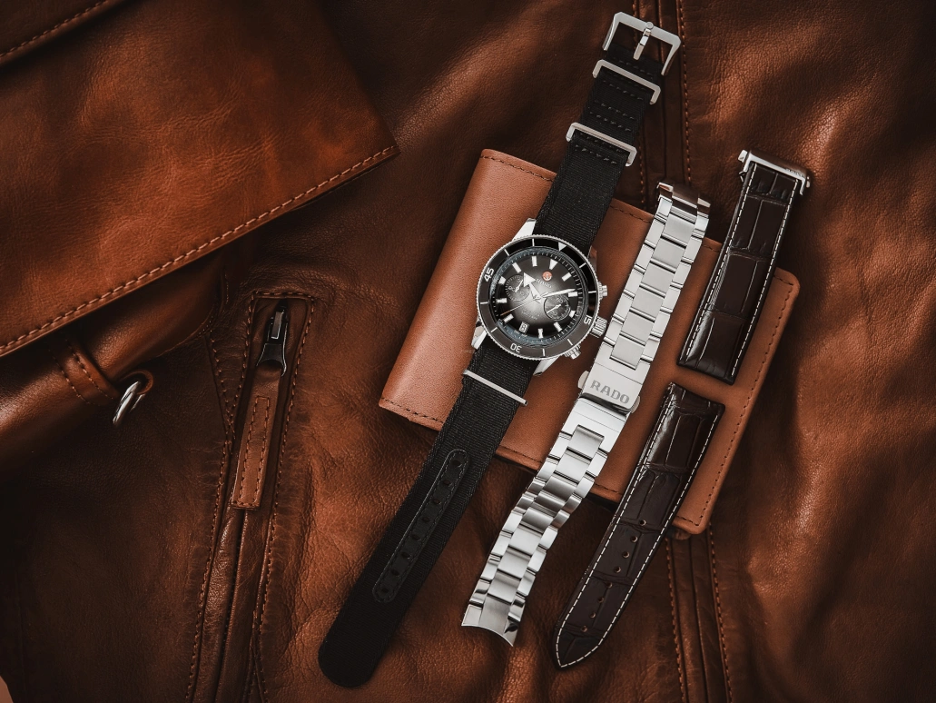 Rado,Captain Cook 43mm,43mm,Stainless Steel,Black,Automatic,Chronograph,Day,R32145158