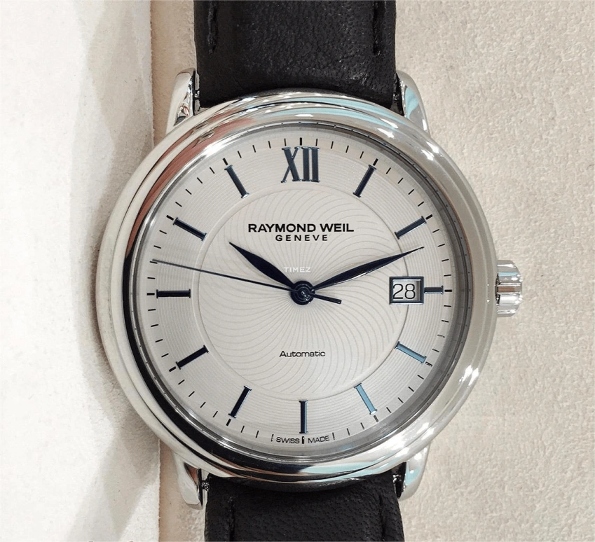 Raymond Weil,Men’s 39.50mm,39.50mm,Stainless Steel,Silver,Automatic,Day,Sapphire,Crystal Glass,2837,2837-STC-SINAT