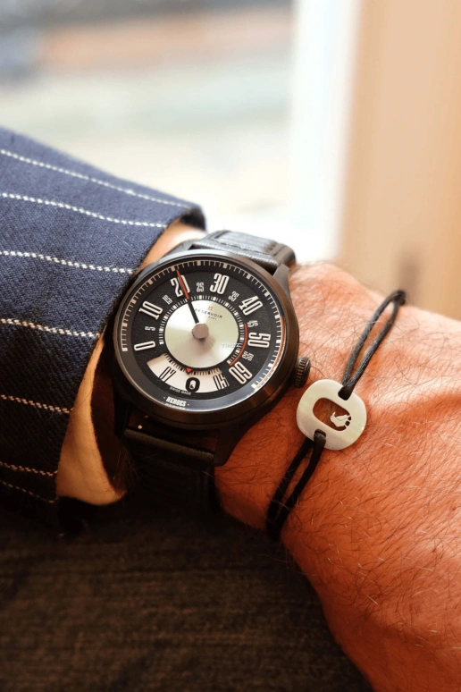 Reservoir,390 Fastback 41.50mm,41.50mm,Stainless Steel,Dual,Black,Silver,Automatic,Jumping Hours,Retrograde,RSV01,RSV01.3F/133.HR