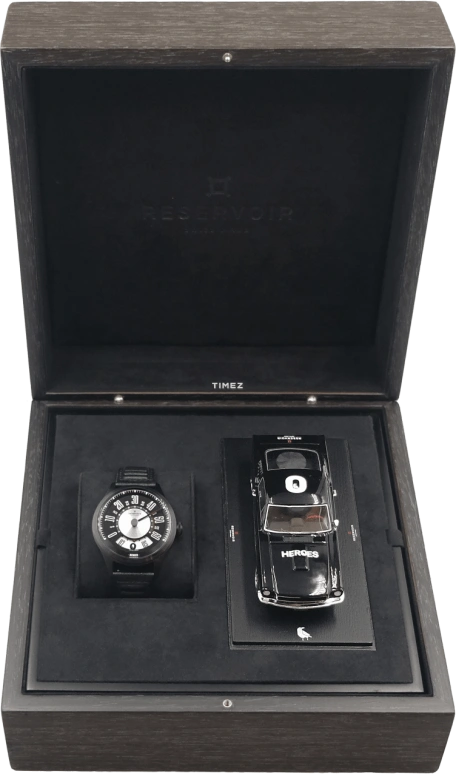Reservoir,390 Fastback 41.50mm,41.50mm,Stainless Steel,Dual,Black,Silver,Automatic,Jumping Hours,Retrograde,RSV01,RSV01.3F/133.HR