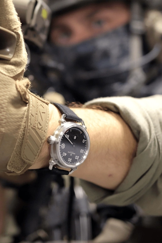 Reservoir,Partnership 42mm,42mm,Stainless Steel,Black,Automatic,Power Reserve Indicator,Jumping Hours,Retrograde,RSV02,RSV02.GY/135