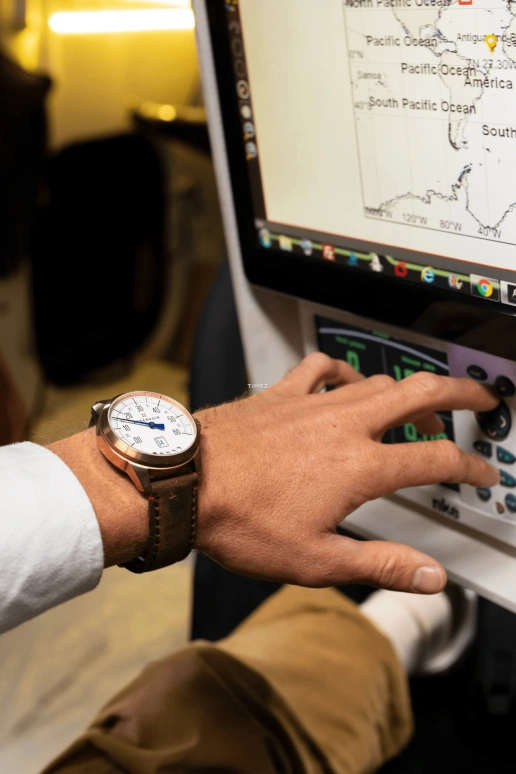 Reservoir,Partnership 43mm,43mm,Bronze,White,Automatic,Power Reserve Indicator,Jumping Hours,Retrograde,RSV03,RSV03.TF/330-23.MSS